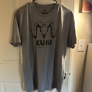 KUIU Gray Short Sleeve Tee with Graphic Design